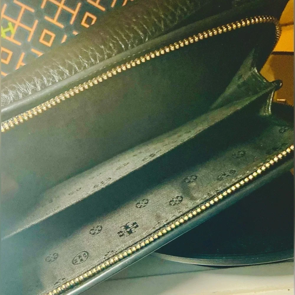Tory Burch Black Leather Clutch Wallet